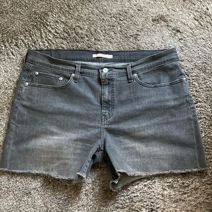 Levi Worn Black Frayed Hem Jean Shorts Lightweight Stretch Denim 34 Waist NWOT